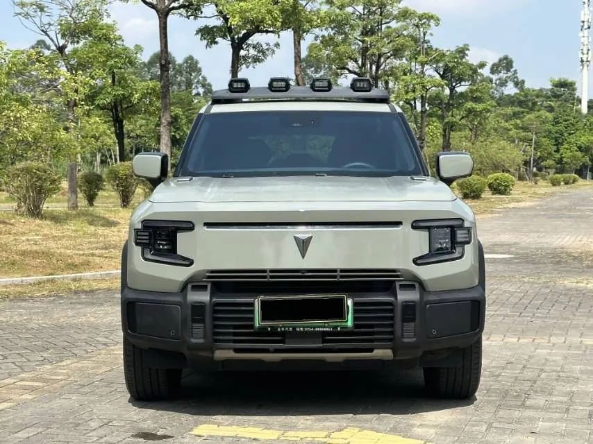 ChangAn Deepal 2024 G318 four-wheel drive air suspension version of automatic gear 3