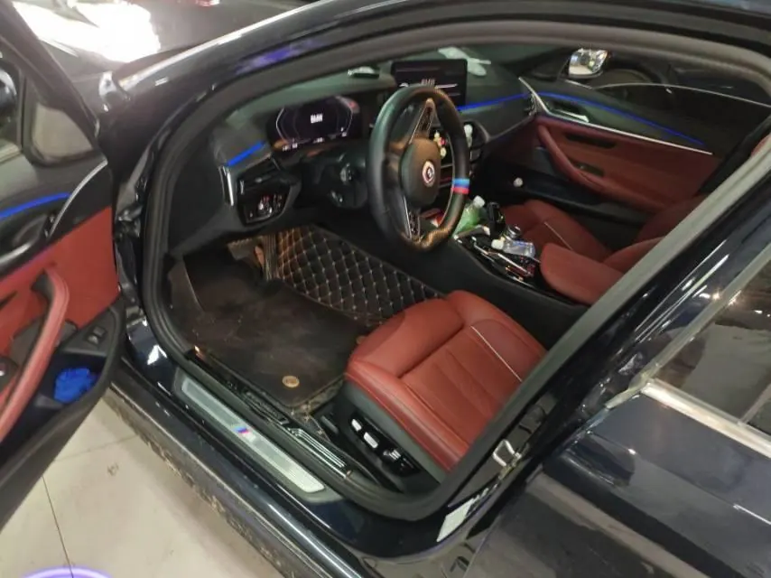 BMW 5 Series 2022 530Li 2.0T Exclusive M Sports Suit (Modified) Automatic Gear 3