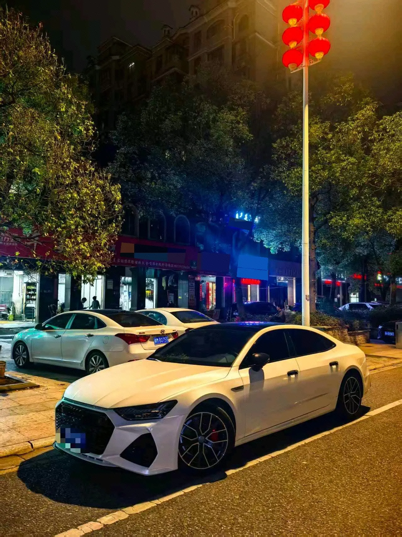Открыть галерею: Audi 2022 A7L 2.0TFSI 45TFSI S-line Zhumeng New Edition Automatic Gear