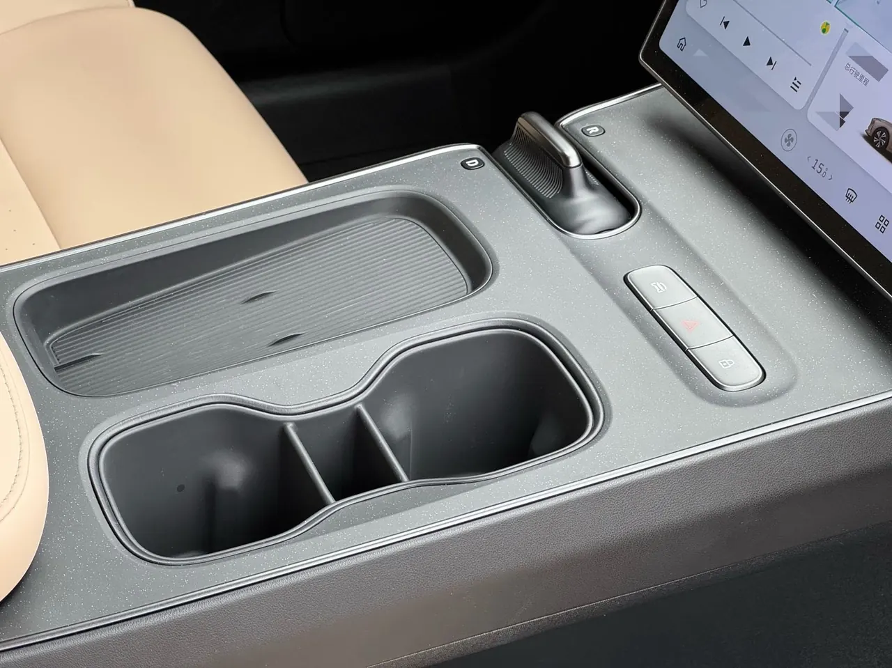 NIO 2024 ET5 75kWh automatic gear 12