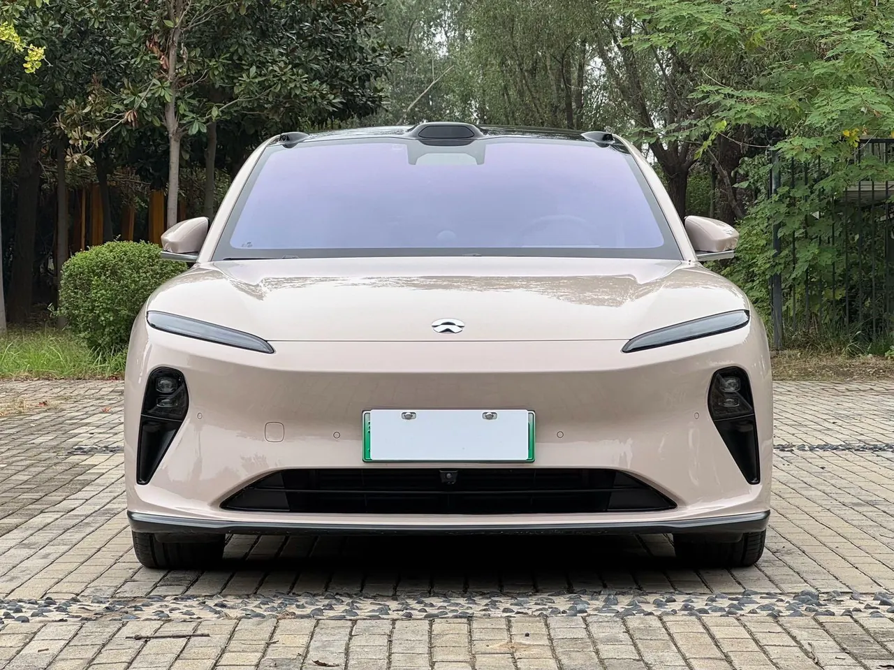 NIO 2024 ET5 75kWh automatic gear 2