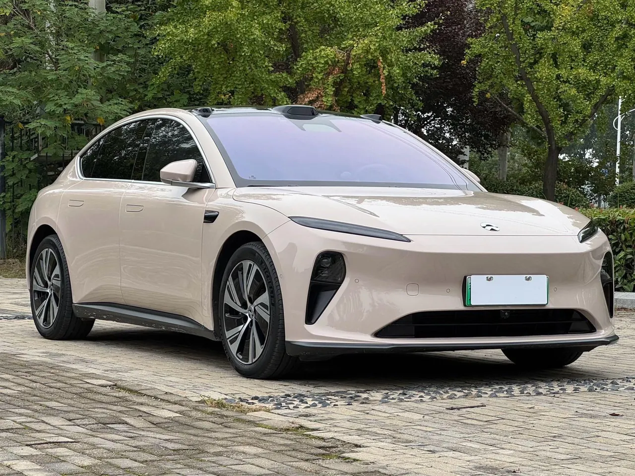 NIO 2024 ET5 75kWh automatic gear 3
