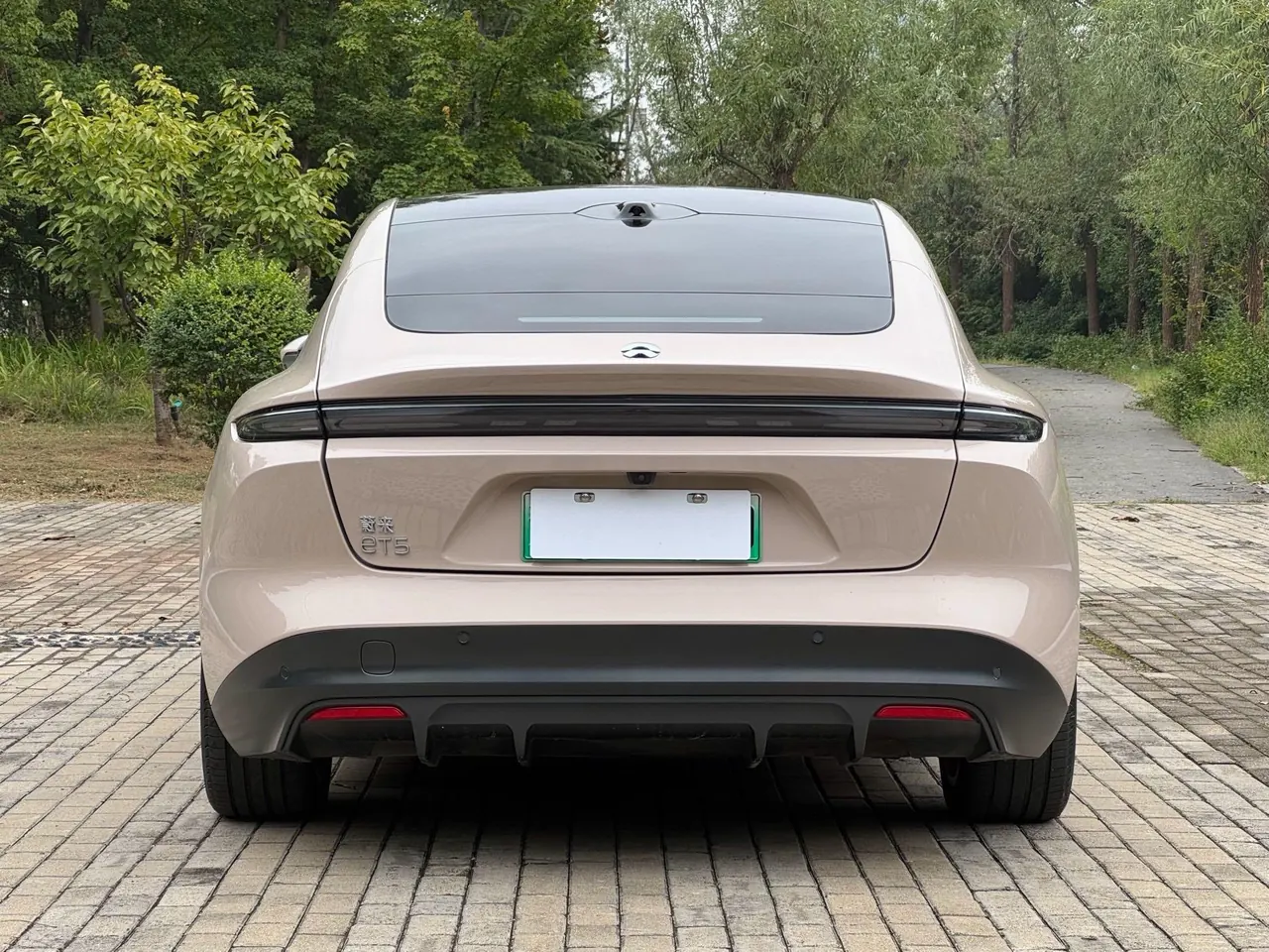 NIO 2024 ET5 75kWh automatic gear 5
