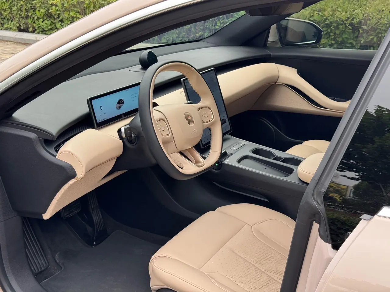 NIO 2024 ET5 75kWh automatic gear 8