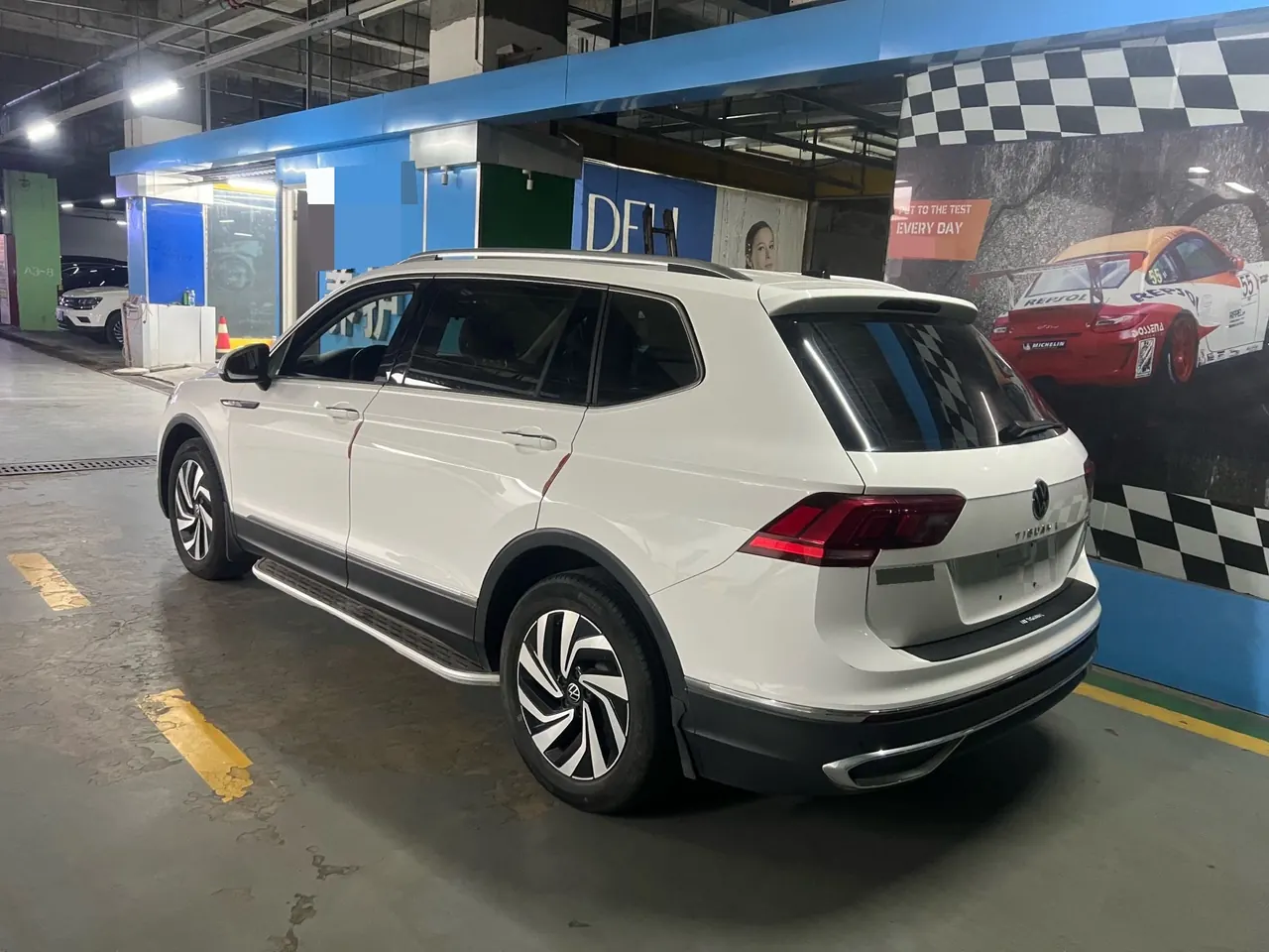 Volkswagen 2022 Tiguan L 2.0TSI 330TSI Two-Drive Smart Edition Automatic Gear 3