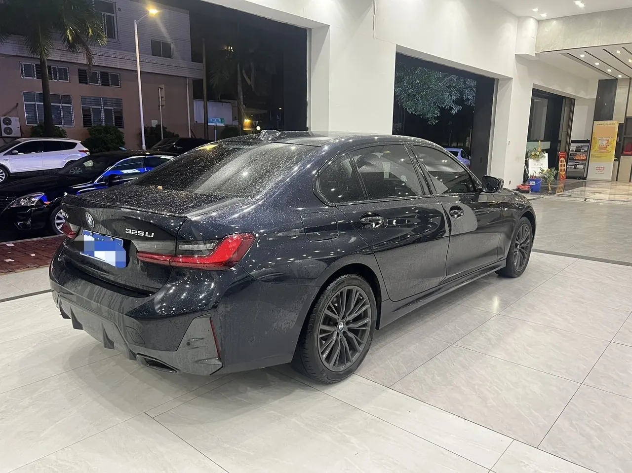 BMW 3 Series 2024 325Li 2.0T M Sports Obsidian Night Suit Automatic Gear 9