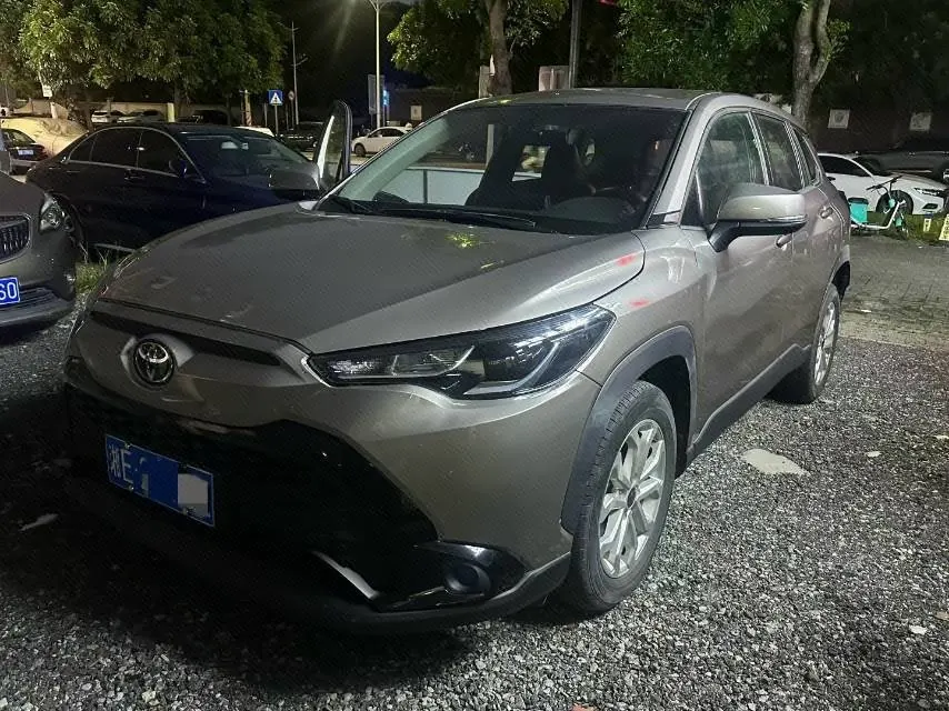Открыть галерею: Toyota 2023 Front Landa 2.0 Stepless Elite Edition Automatic Gear