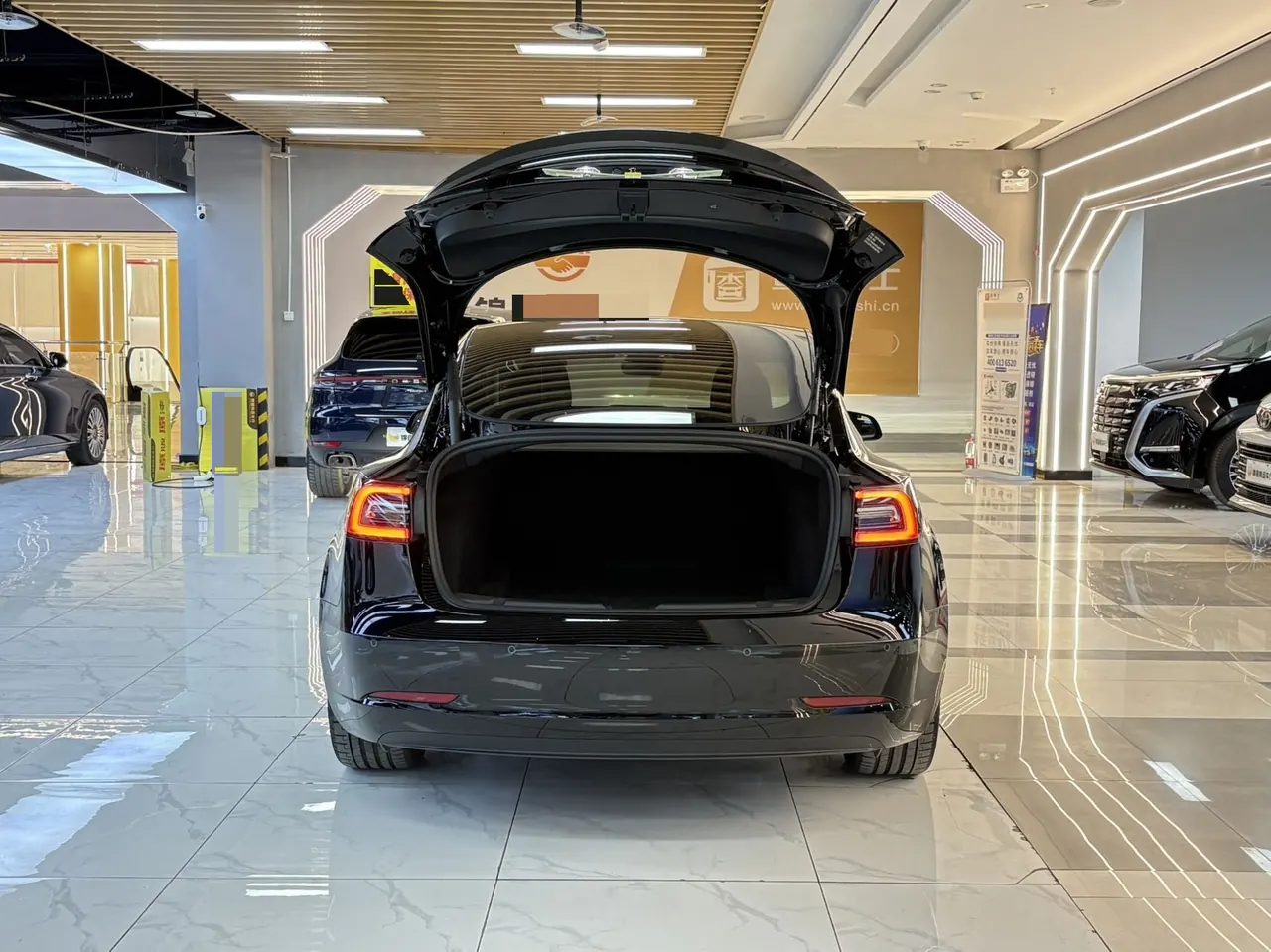 Tesla 2022 Model 3 Performance high-performance all-wheel drive automatic transmission 16