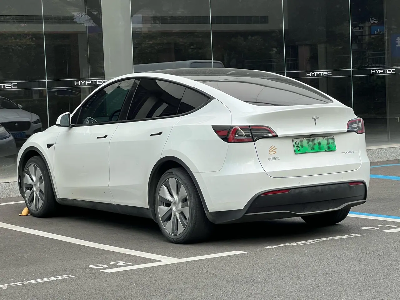 Tesla 2022 Model Y rear-wheel drive version (facelift) automatic gear 4