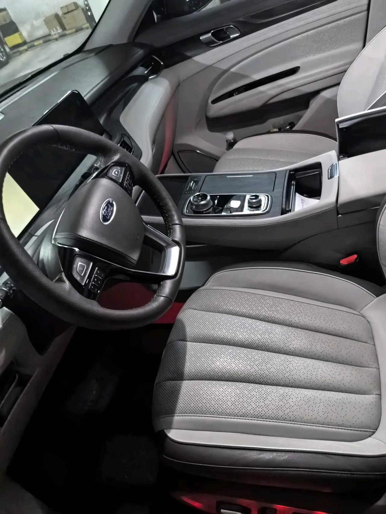 Ford 2023 Lingyu 2.0T EcoBoost 225 Zunling 7-seat (2/2/3) automatic gear 2