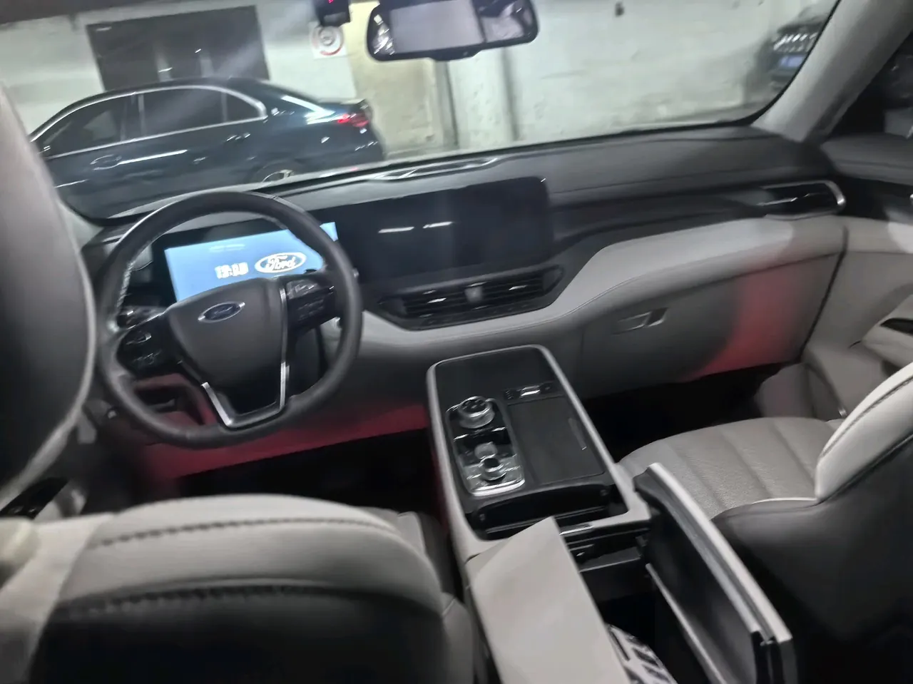 Ford 2023 Lingyu 2.0T EcoBoost 225 Zunling 7-seat (2/2/3) automatic gear 3