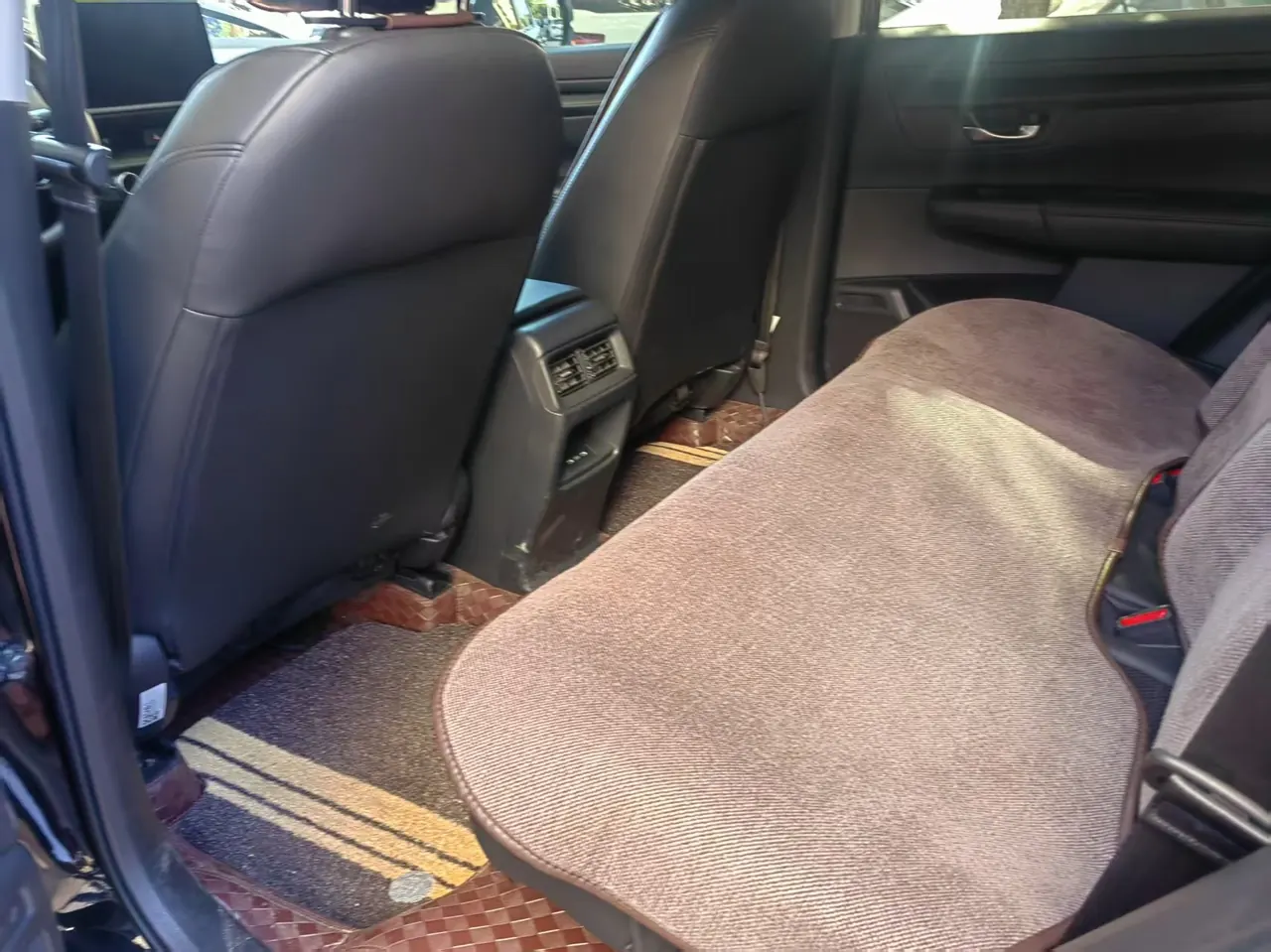Honda 2023 CR-V 1.5T Stepless 240TURBO Two-Drive Enliveness Edition Automatic Gear 3
