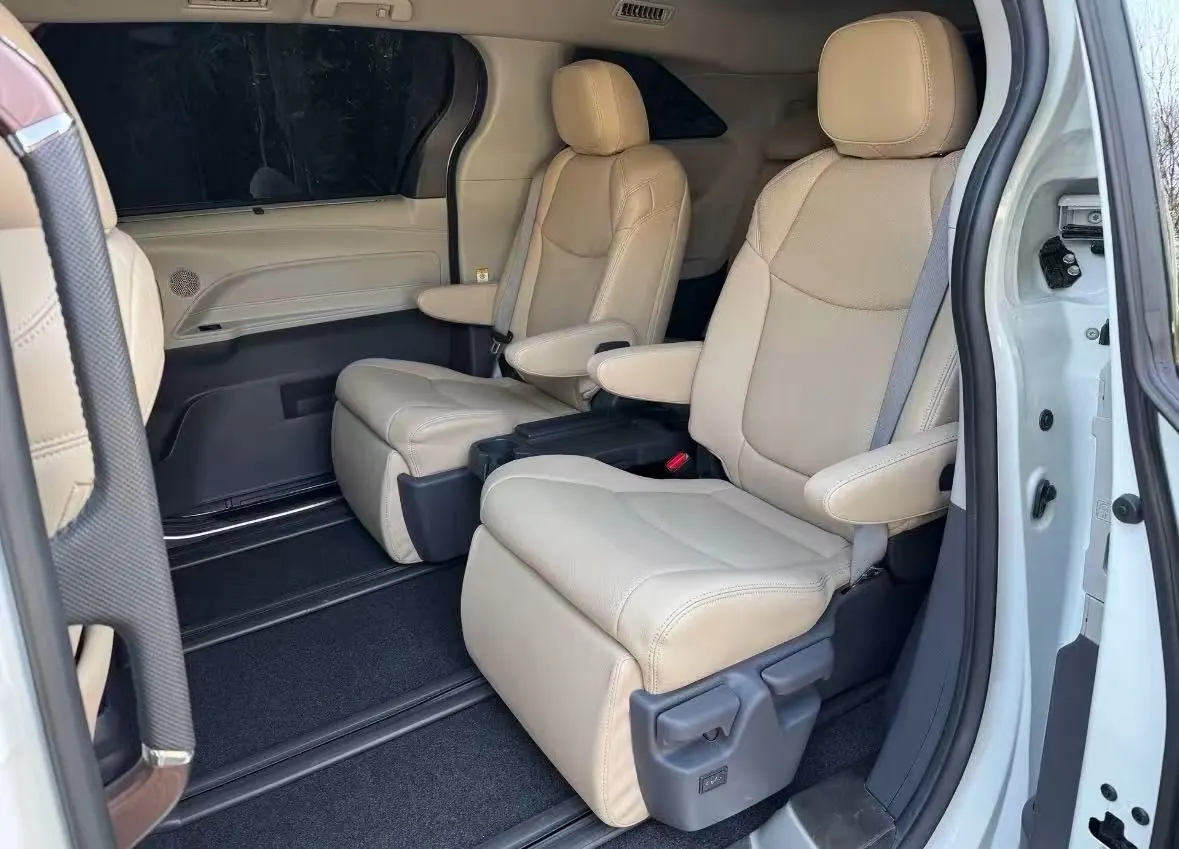 Toyota 2023 Sana 2.5 Stepless Comfort Edition Automatic Gear 3
