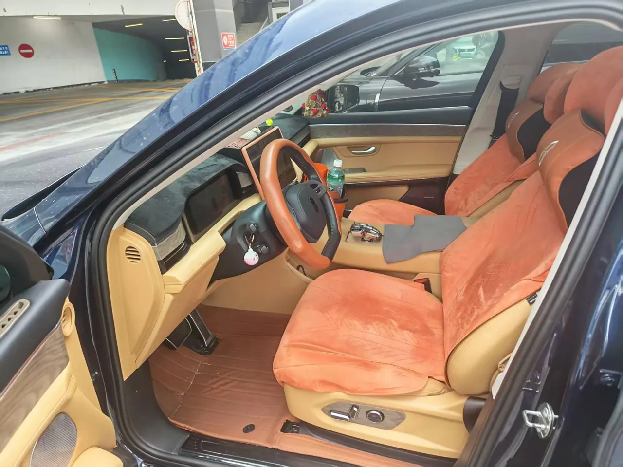 AITO 2022 AITO M5 1.5T Four-wheel Drive to Achieve Automatic Gear 4