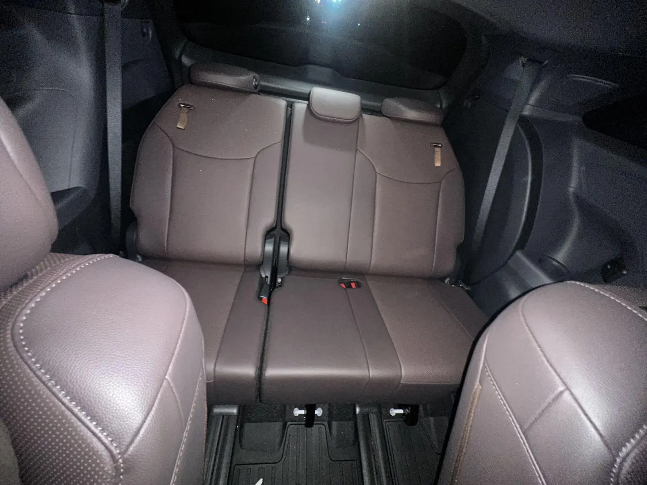 Toyota 2023 Sana 2.5 Stepless Platinum Edition Automatic Transmission 9