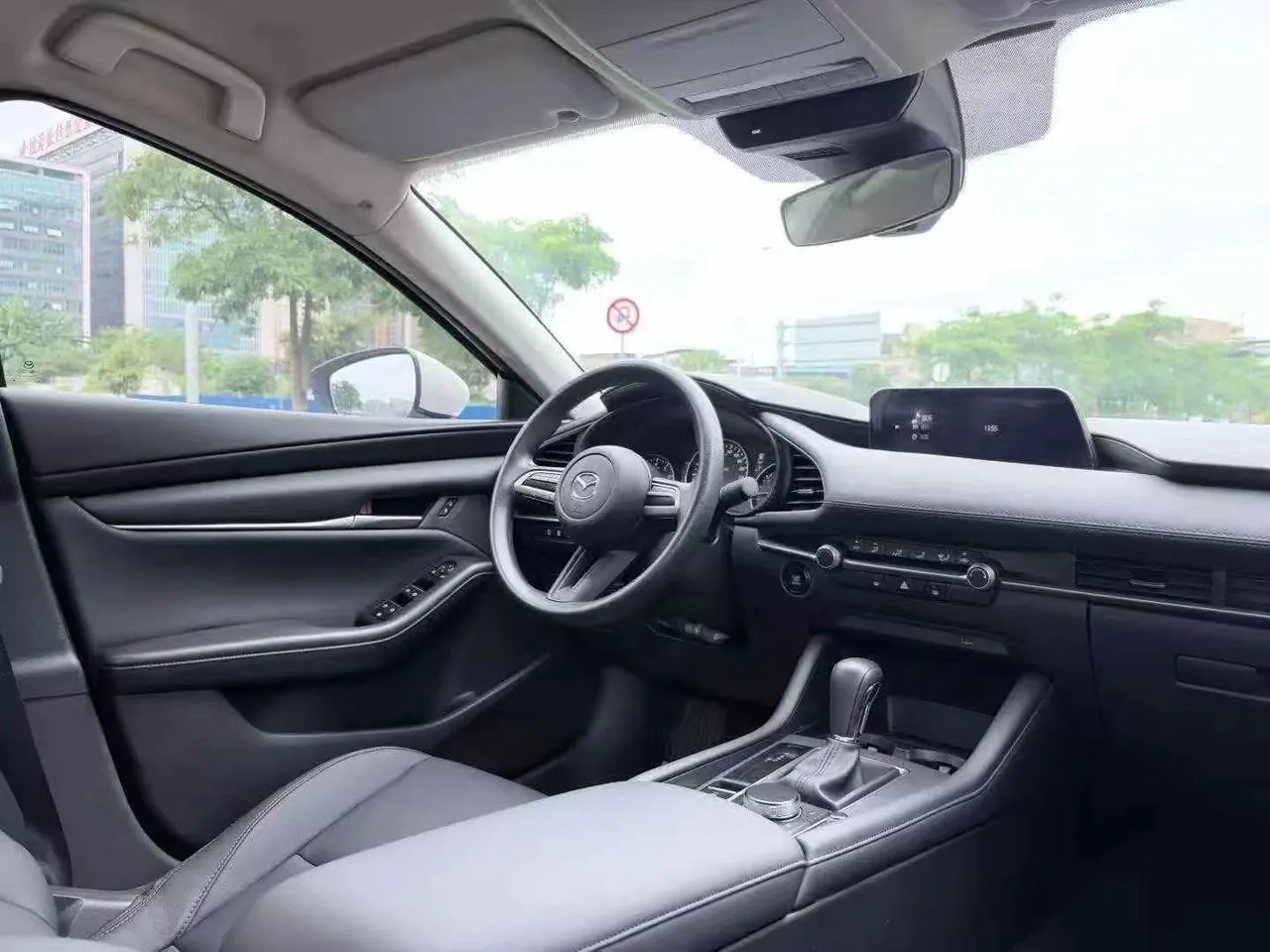 Mazda 3 Angkesaila 2022 Mazda 3 Angkesaila-sedan 2.0 quality automatic transmission 7