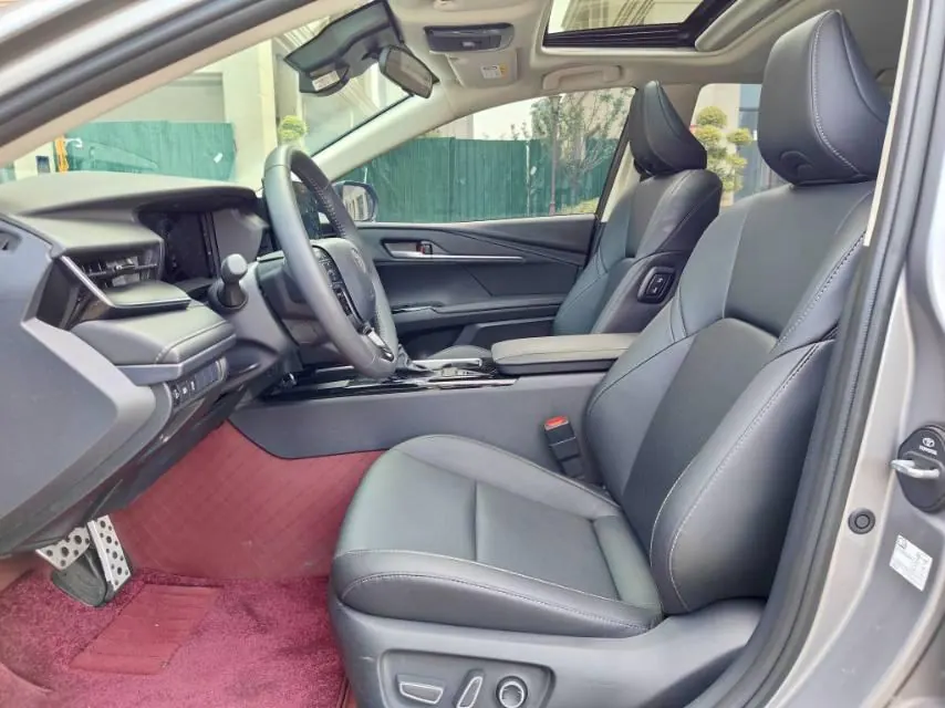Toyota 2026 Camry Double Engine 2.0HSE Stepless Sports Lite Edition Automatic Gear 4