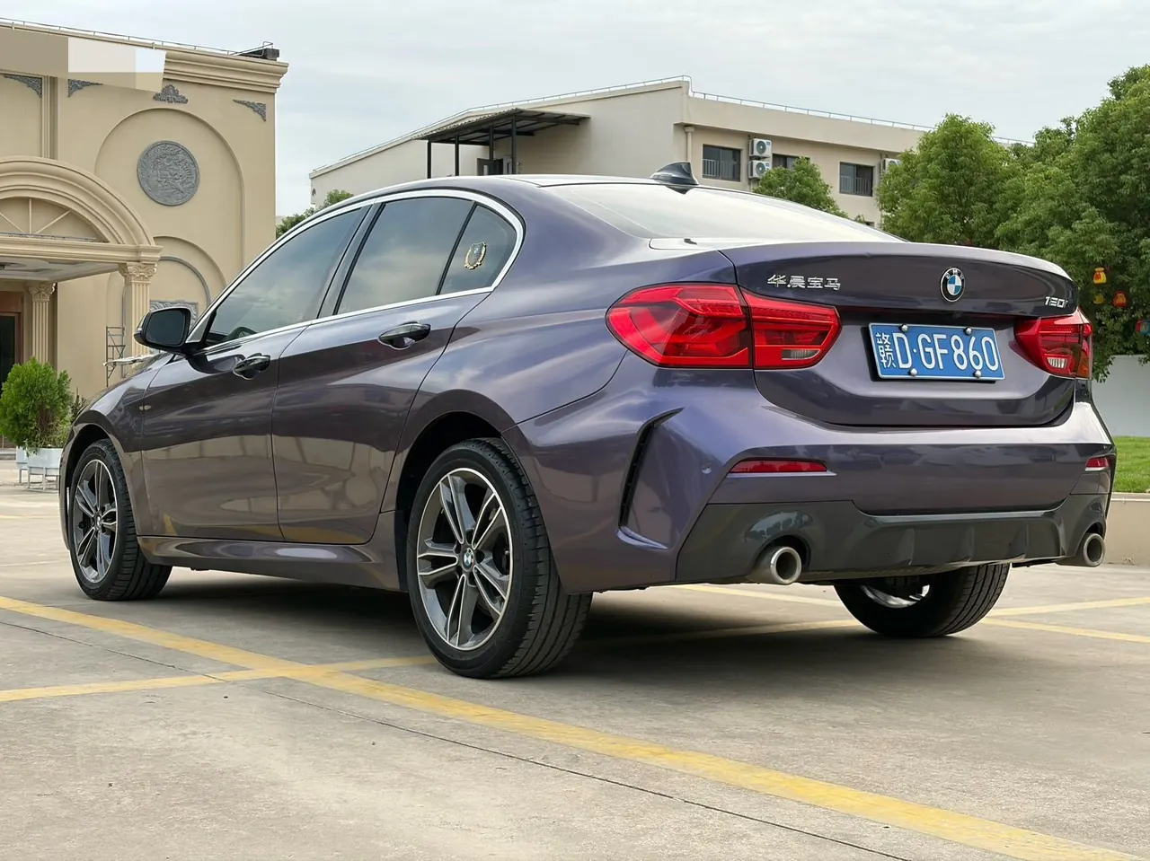 BMW 1 Series 2022 120i 1.5T M Sports Edition Automatic Gear 4