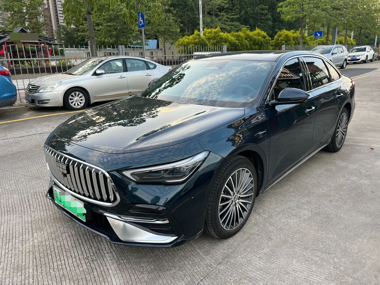 Geely Galaxy 2026 star shine 7 EM-i 1.5 220km four-wheel drive star shine version automatic gear - View 1