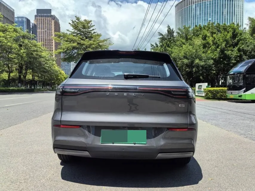 Geely Galaxy 2026 E 5 610km Discovery Edition Automatic Gear 4