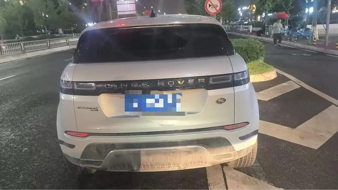 Land Rover 2022 Range Rover Aurora L 48V 2.0T 249PS R-Dynamic Deluxe Automatic Gear 8