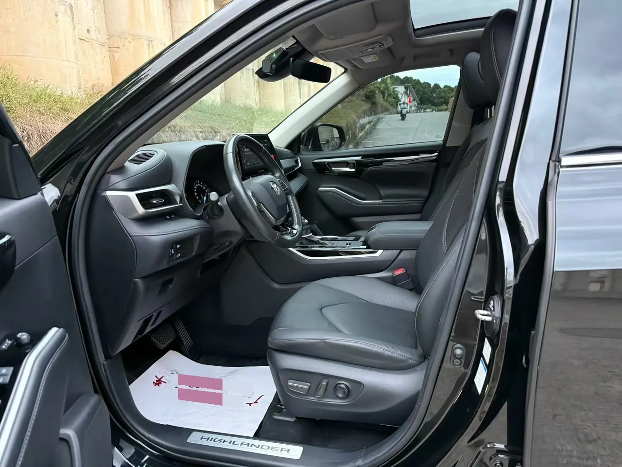 Toyota 2022 Highlander Dual Engine 2.5 Stepless Four-wheel Drive Premium Edition 7-seat Automatic Gear 7