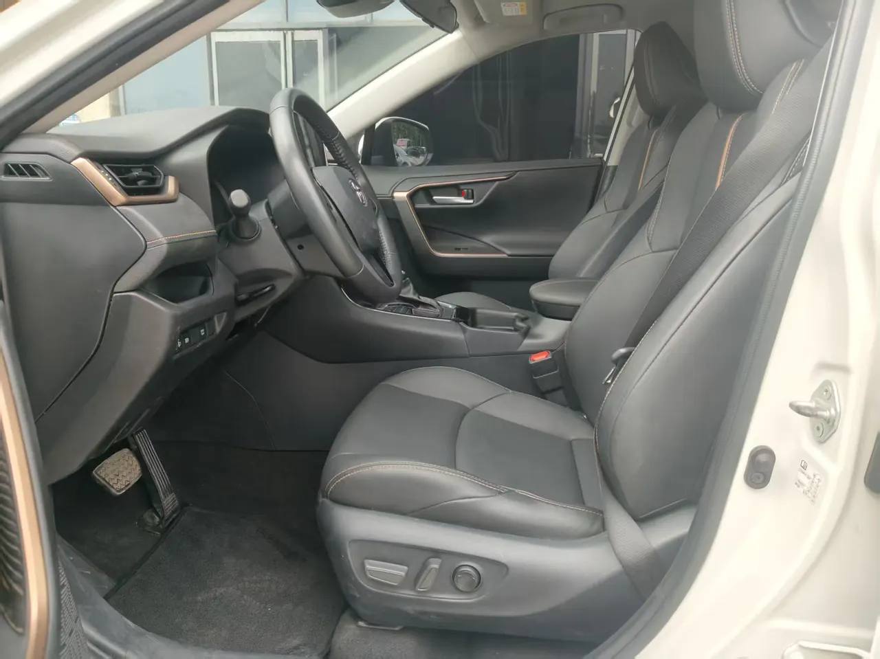 Toyota 2024 Willanda 2.0 Stepless Two-Drive Luxury PLUS Edition Automatic Gear 8