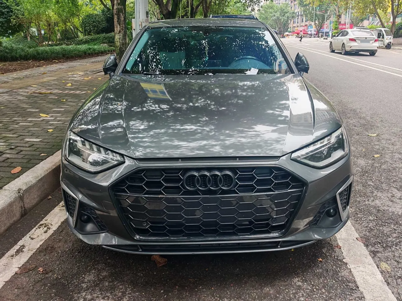 Audi 2020 A4L 2.0TFSI 40TFSI Fashion Dynamic Automatic 2