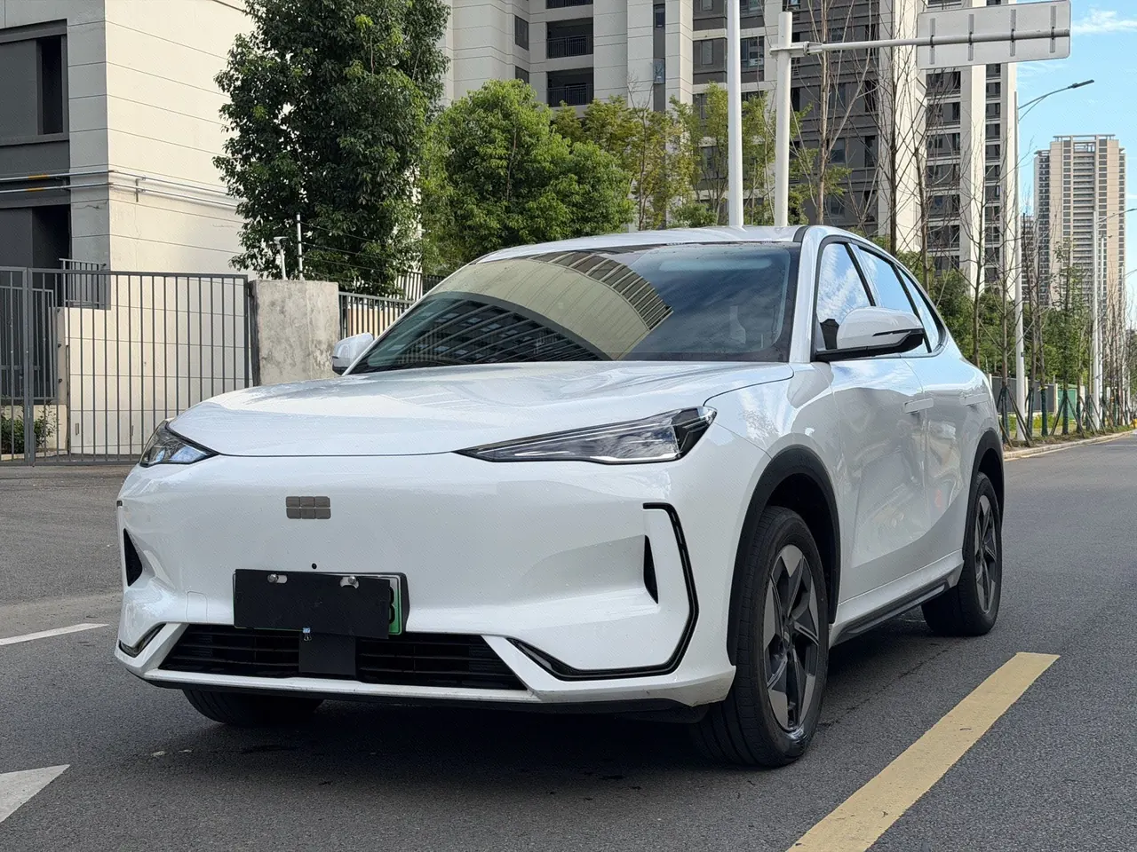 Открыть галерею: Geely Galaxy 2024 E 5 530km sailing version of automatic gear