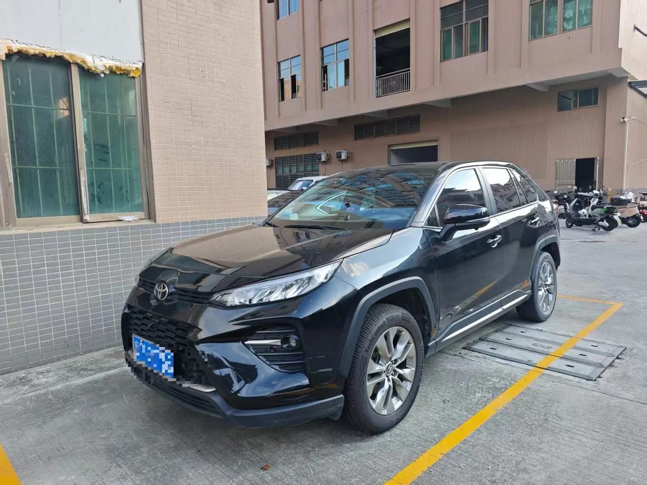 Open image lightbox: Toyota 2020 Willanda 2.0 Stepless Two-Drive Deluxe Automatic Gear