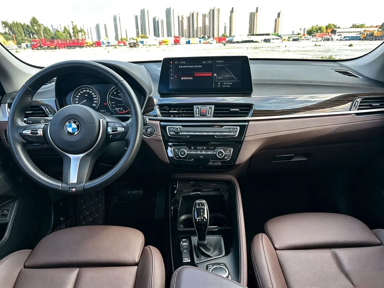 BMW 2020 X1 xDrive25Li 2.0T exclusive automatic gear 9