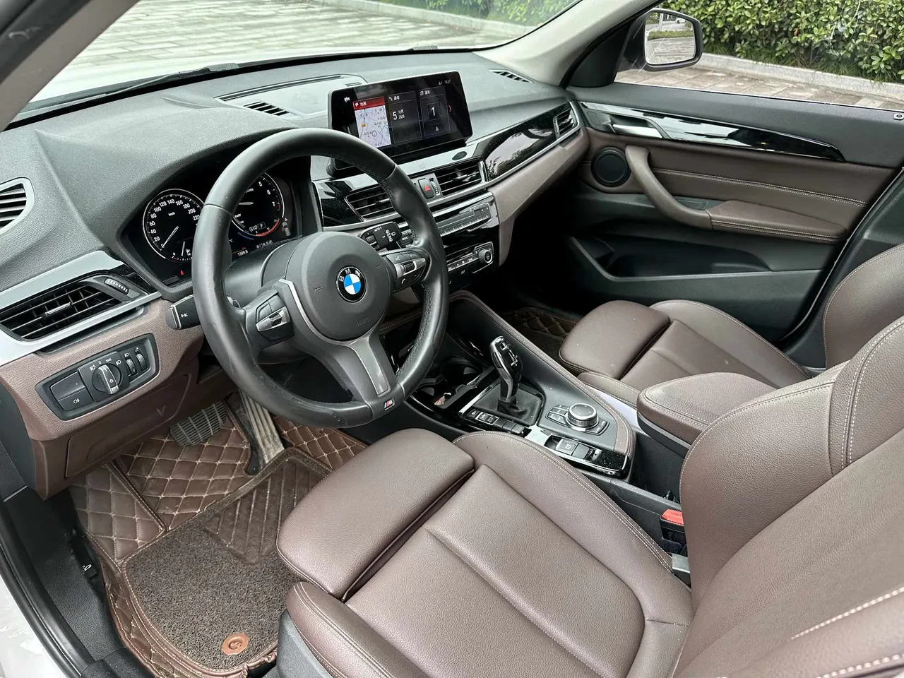 BMW 2020 X1 sDrive20Li 1.5T exclusive automatic gear 3