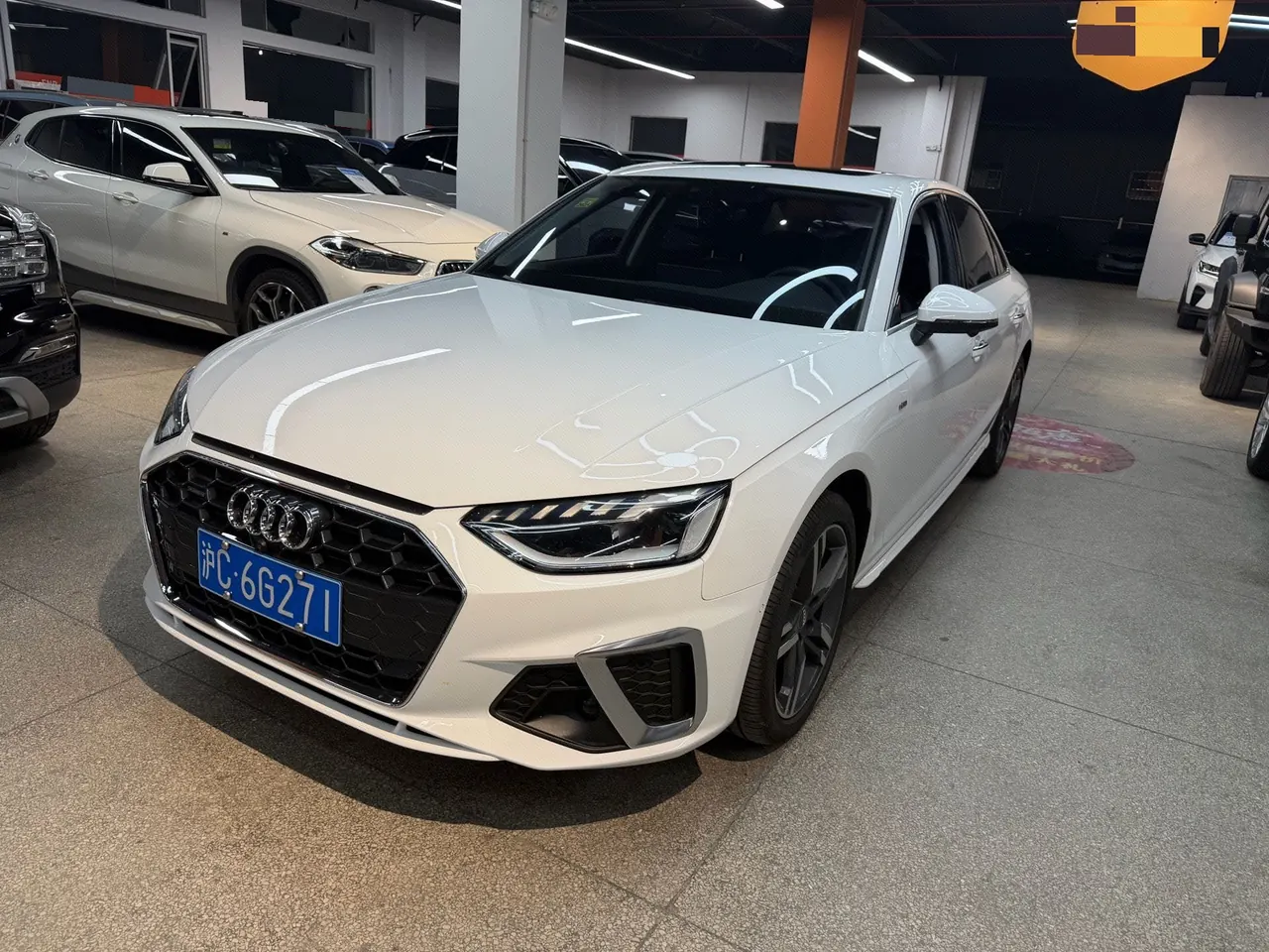 Open image lightbox: Audi 2020 A4L 2.0TFSI 40TFSI Quattro Deluxe Elegant Automatic
