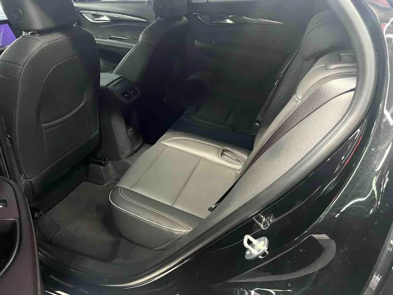Buick 2022 Angkewei S 48V 1.5T 552T Two-Drive Luxury Automatic Gear 5