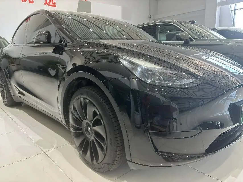 Tesla 2022 Model Y rear-wheel drive version automatic transmission 2