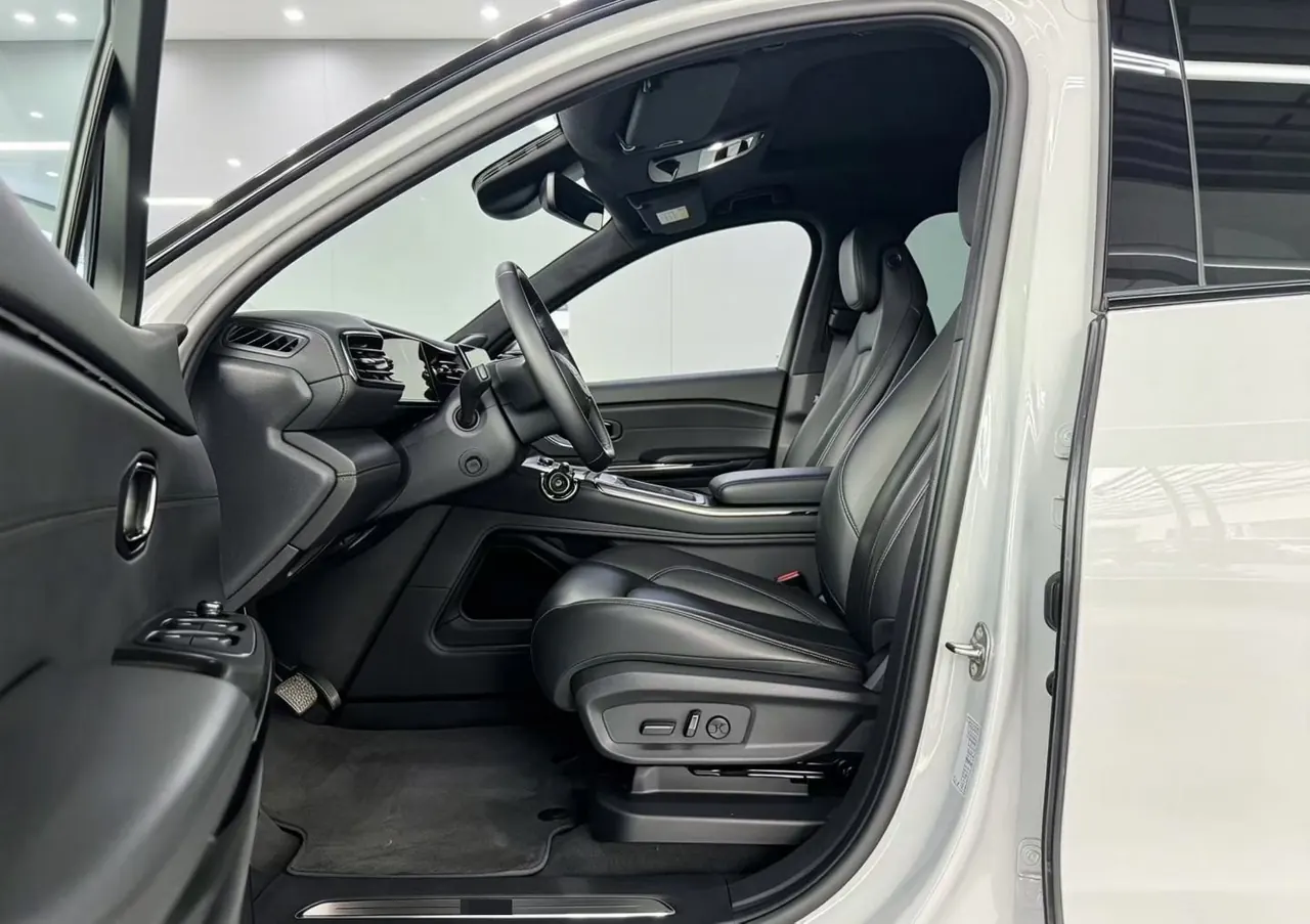 NIO 2022 ES6 75kWh Sports Edition Automatic Gear 4
