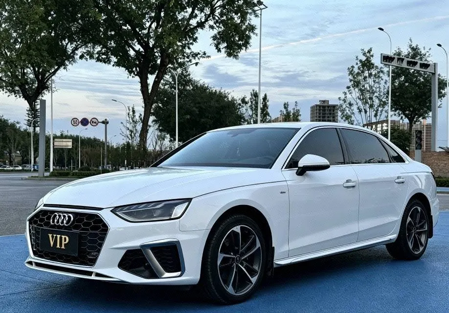 打开图片灯箱:Audi 2021 A4L 2.0TFSI 40TFSI into the life version of the automatic gear