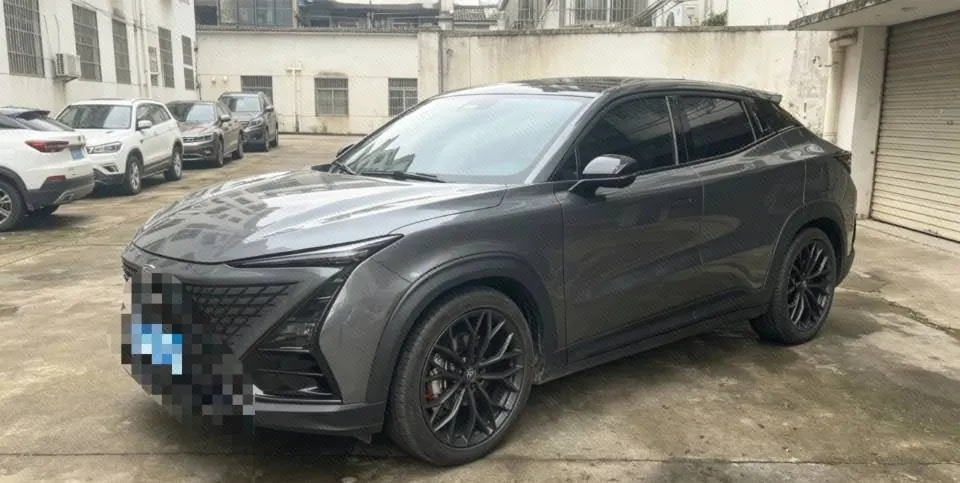 Open image lightbox: ChangAn 2022 UNI-T 2.0T Sports Edition Pilot Automatic Gear