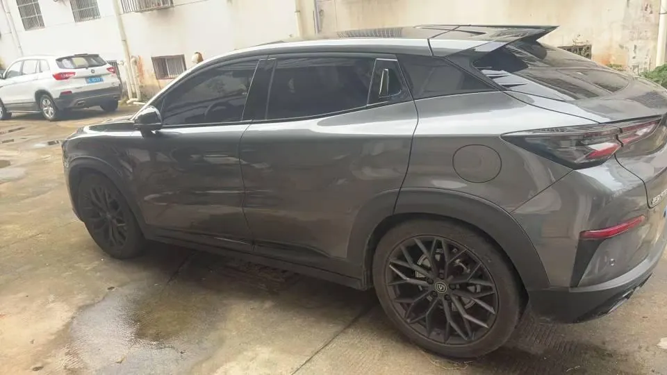 ChangAn 2022 UNI-T 2.0T Sports Edition Pilot Automatic Gear 2