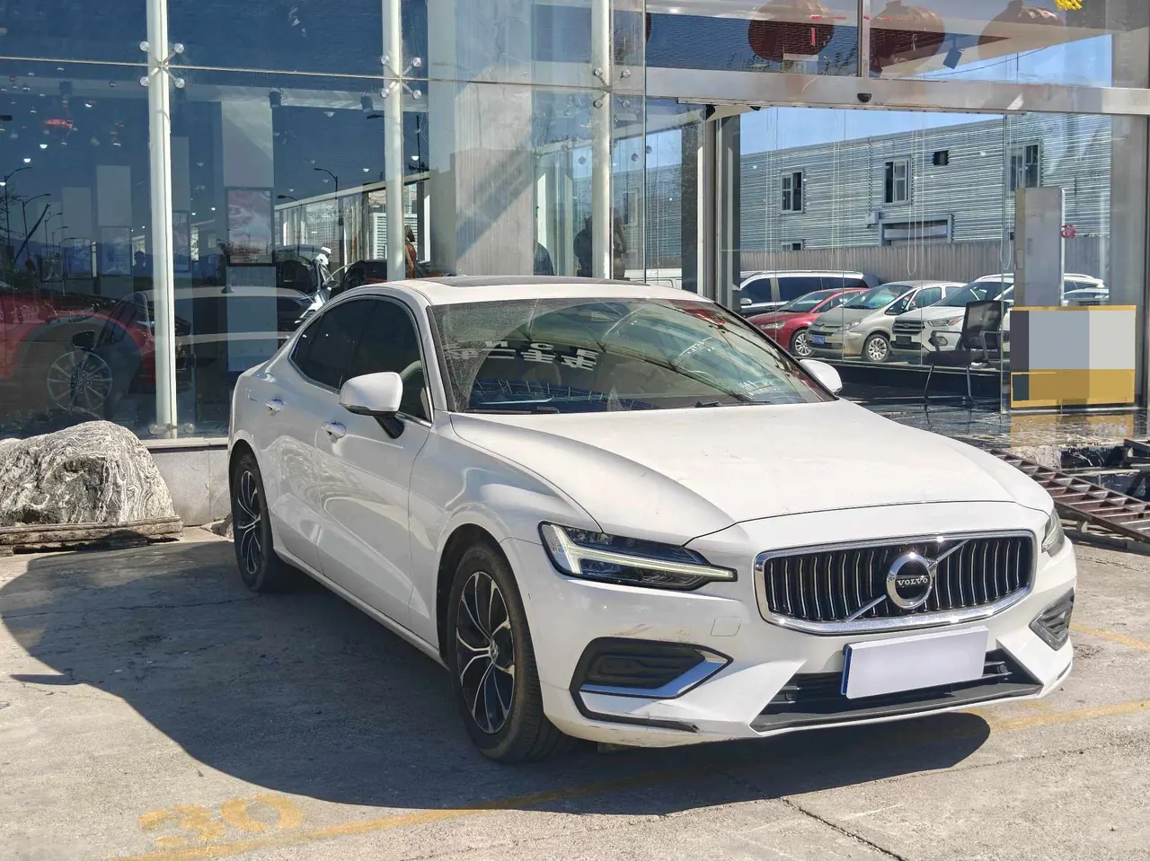 Volvo 2021 S60 2.0T T4 Zhiyi Deluxe Edition Automatic Gear 3