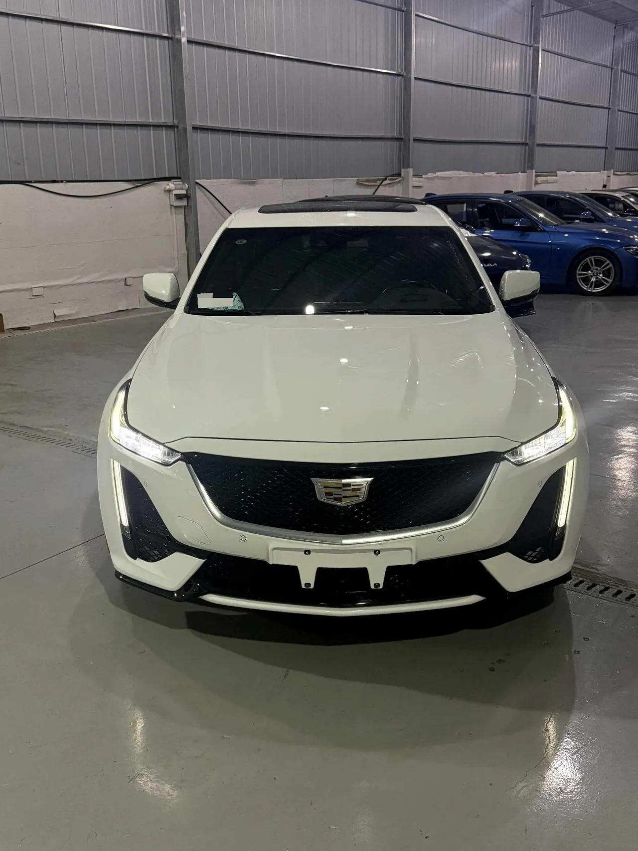 Cadillac 2020 CT5 2.0T 28T Platinum Sports Edition Automatic Gear 2