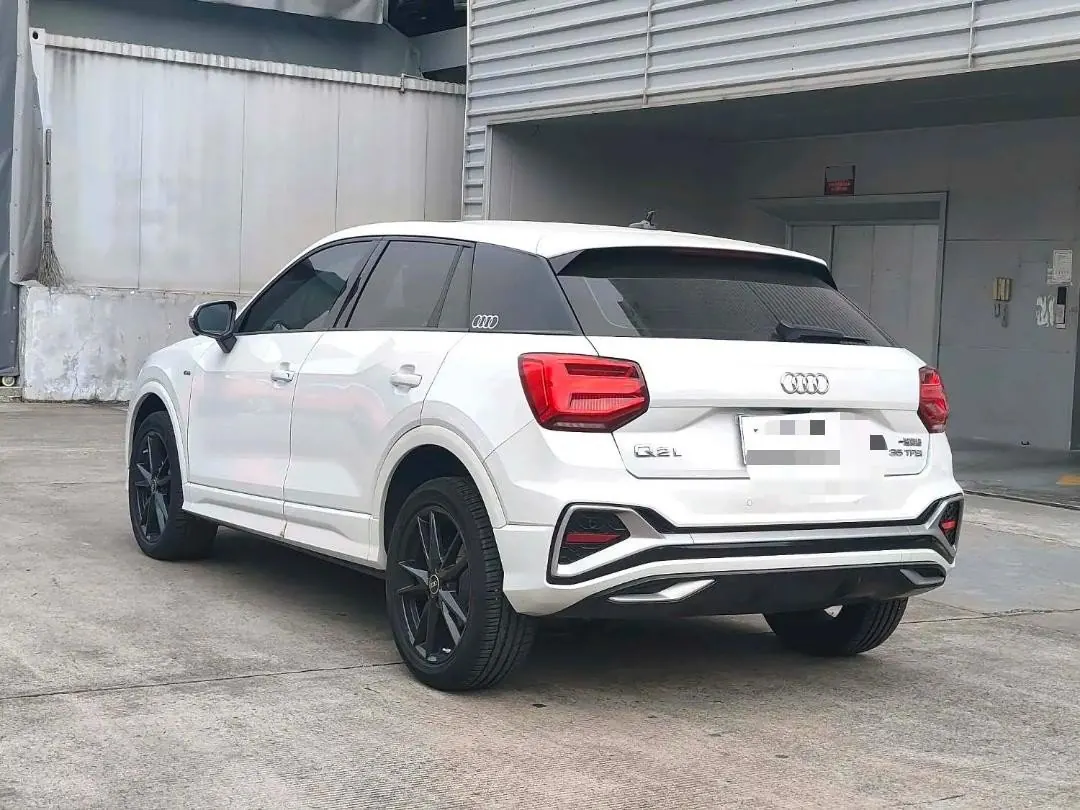 Audi 2022 Q2L 1.4TFSI 35TFSI Aggressive Dynamic Automatic 3