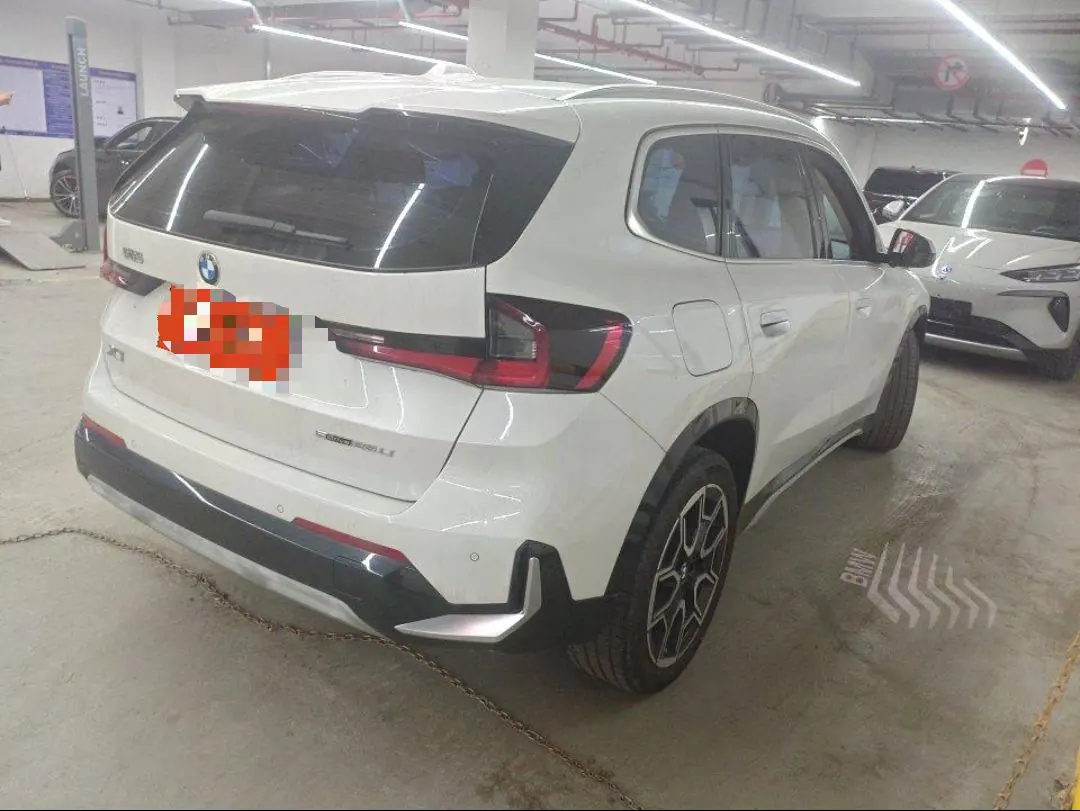 BMW 2023 X1 xDrive25Li 2.0T X design set automatic gear 4