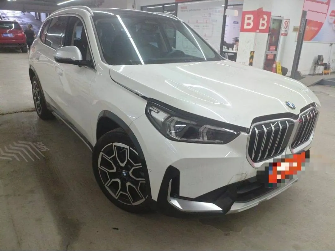 BMW 2023 X1 xDrive25Li 2.0T X design set automatic gear 5