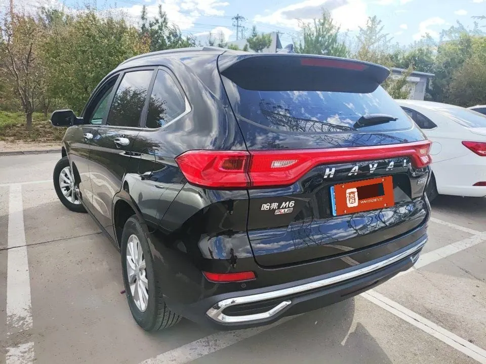 Haval 2023 M6 PLUS 1.5T Luxury Smart Joint Automatic Gear 4