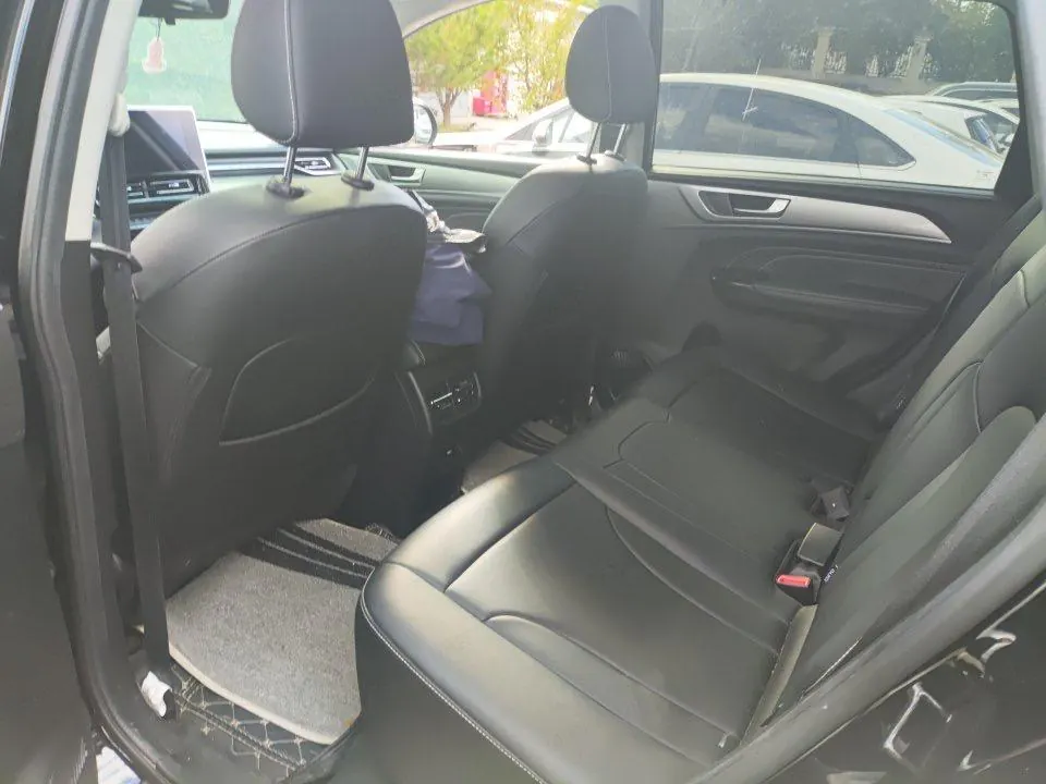 Haval 2023 M6 PLUS 1.5T Luxury Smart Joint Automatic Gear 5