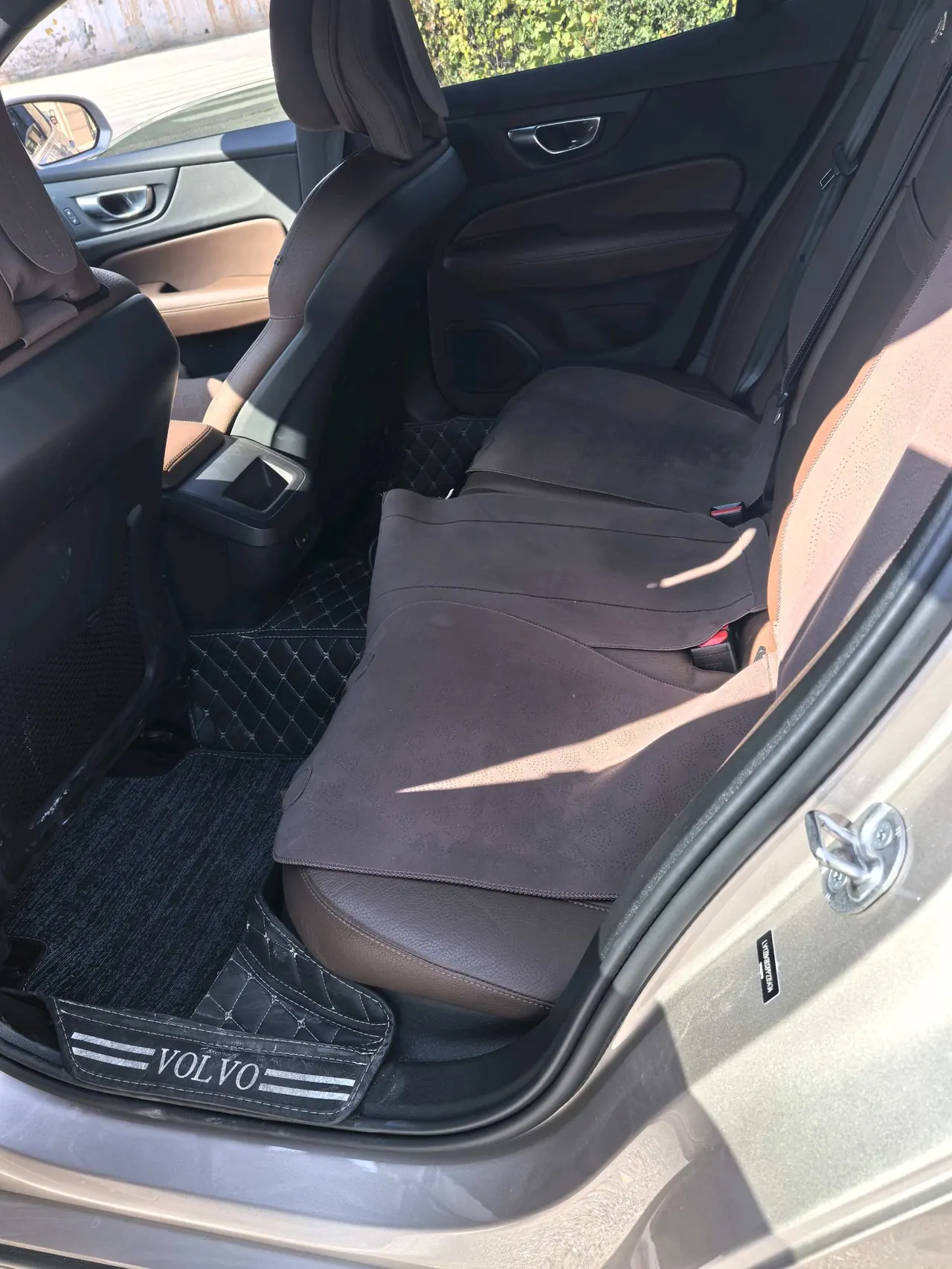 Volvo 2023 S60 48V 2.0T B4 Zhiyuan Deluxe Edition Automatic Gear 5
