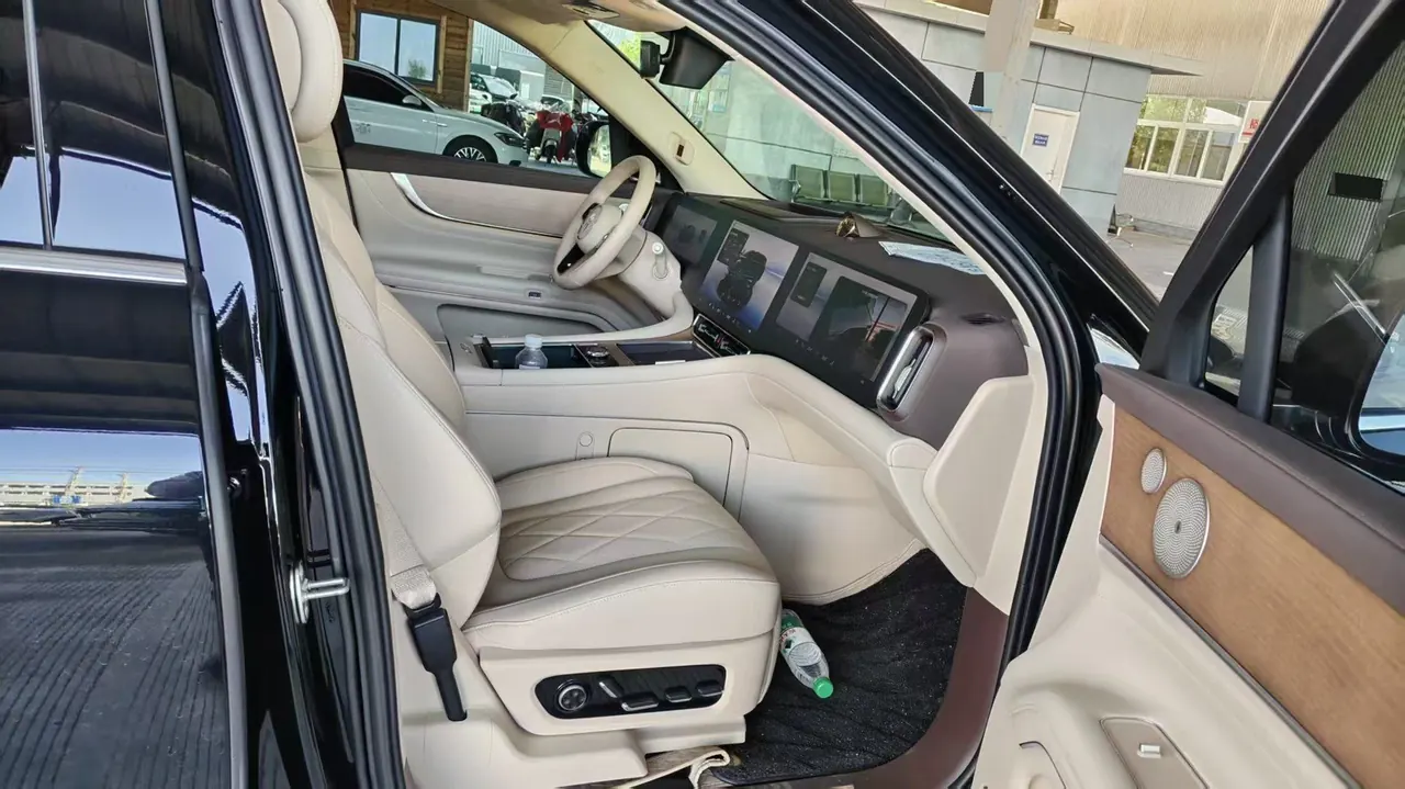 AITO 2024 AITO M9 extended range Ultra 42kWh automatic gear 7