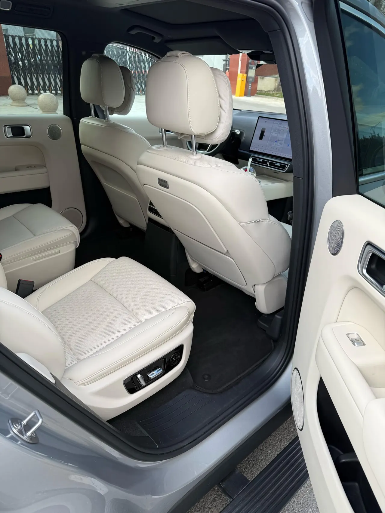 Li 2022 L9 1.5T Max Edition Automatic Gear 3