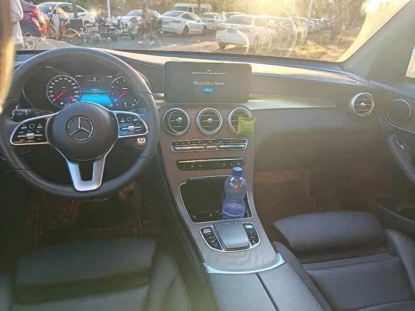 Mercedes Benz 2022 GLC 260 L 4MATIC 2.0T Luxury (Change 2) Automatic Gear 5